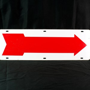 Vintage Red Arrow Metal Double Sided Sign Industrial Rusty Chippy 2/2 ...