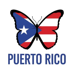Op de afbeelding: Een vlinderontwerp met de vlag van Puerto Rico op zijn vleugels. De linkervleugel heeft een blauwe driehoek met een witte ster en de rechtervleugel heeft rode en witte strepen. Het woord "PUERTO RICO" staat eronder in blauw.