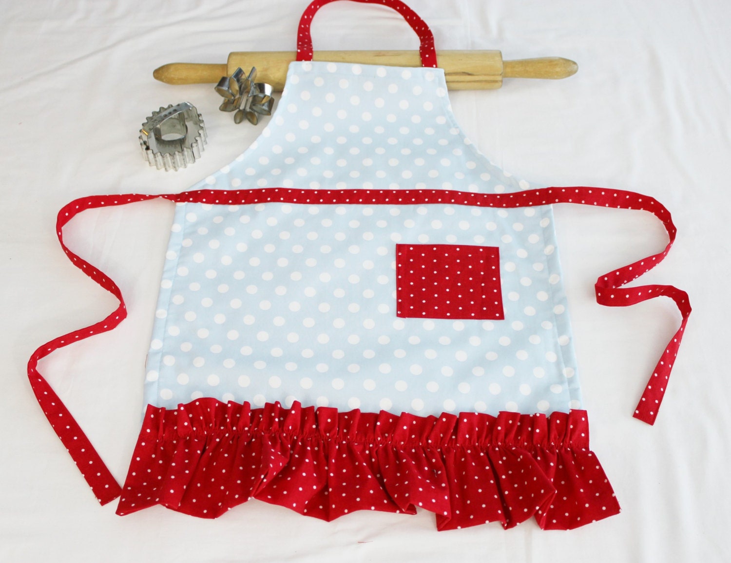 Tablier Vintage Fille – Blanc Orange à Pois – Volants Brodés – Cravate Haut
