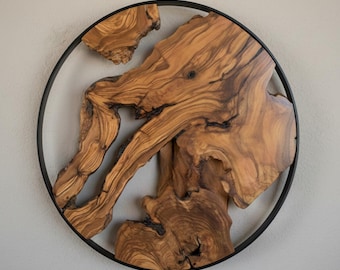 Arte de pared de madera de olivo con marco de metal, decoración de pared de madera natural hecha a mano, decoración rústica moderna para el hogar, escultura de pared orgánica única