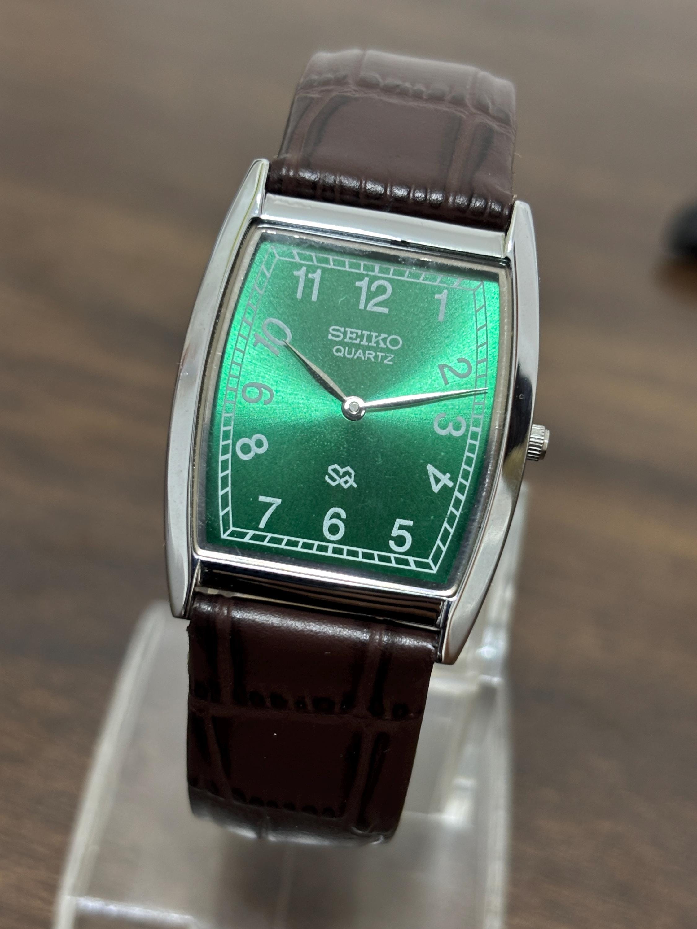 Vintage Seiko Slim Quartz Dress Wrist Watch Emerald Green Dial Leather Band - Etsy Vintage Seiko Slim Quartz Dress Wrist Watch Emerald Green Dial Leather Band - Etsy