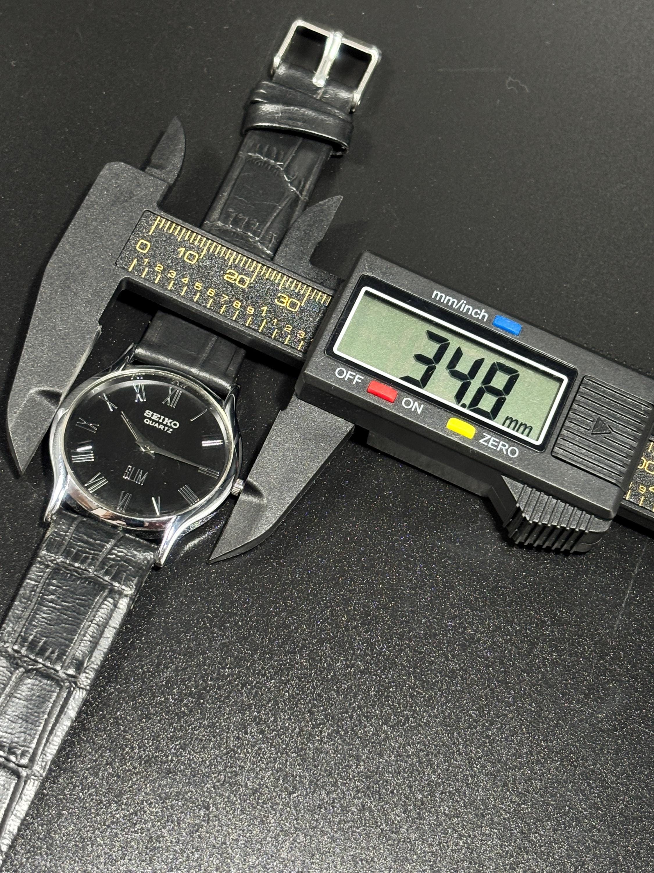 ヴィンテージ セイコー クォーツ タンクウォッチ：ブラックダイヤル