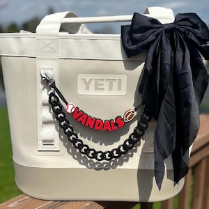 Custom 3D Printed Charm Chains for yeti and Bogg.