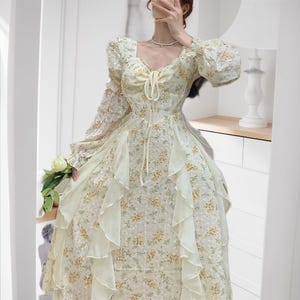 Fransk blommig långärmad klänning, vintage älvklänning, ömt söt prinsessklänning, klänning i stugstil, klänning för första kärleken, klänning för hovfest