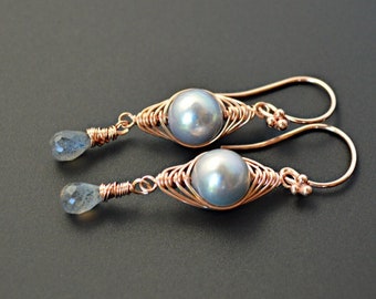 Platinum Pearl & Labradorite Herringbone Wire Wrapped Earrings, Silvery Blue Pearls, Blue Flash Labradorite Drops, Rose Gold Earrings