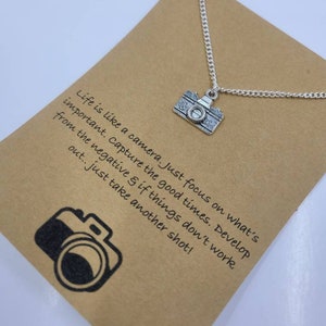 Collar de amistad de cámara: encanto de la cámara, amistad, silvertone, mejor amigo