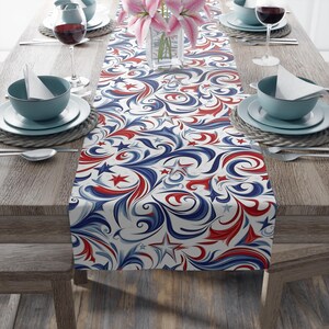 Patriotic Cotton Table Runner: Elegant Holiday Party Decor