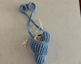 Handmade Crochet Seashell Bag – Unique Conch Shell Purse – Ocean Inspired Crossbody – Beach Summer Bag