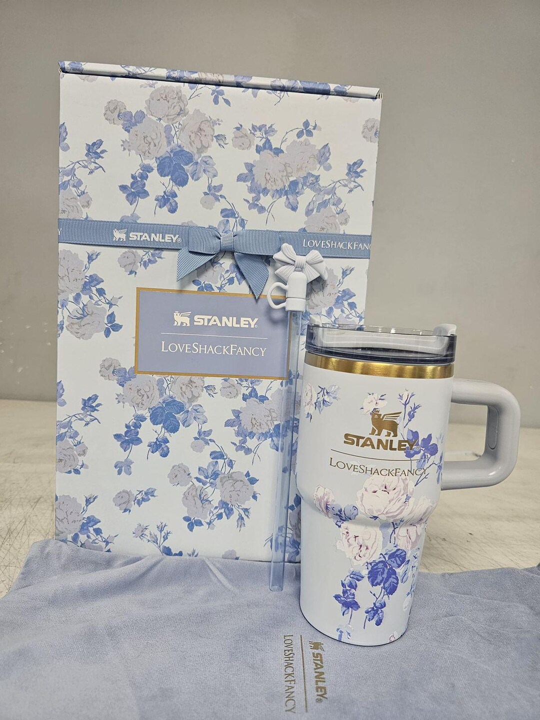 Stanley X Loveshackfancy 40 Oz Quencher Tumbler – Pink Rose Floral ...