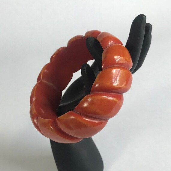 Luscious Geometric Bakelite Bangle Bracelet