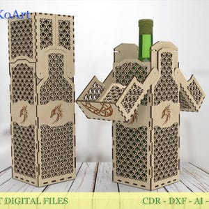 Puede incluir: Un portabotellas de vino de madera cortado con láser con un intrincado diseño de celosía. El soporte presenta un emblema de dragón y se muestra tanto montado como desmontado. El texto "LASER CUT DIGITAL FILES" es visible. El soporte está diseñado para contener una botella de vino estándar.