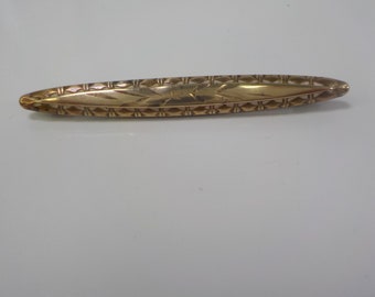 Antique Gold Tone Fancy Victorian Era Ladies Bar Pin Jewelry Engraved dr69