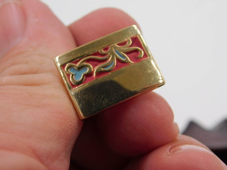 Vintage Gold Tone with Painted Floral Design Anson Cufflinks and Matching Tie Clip dr47