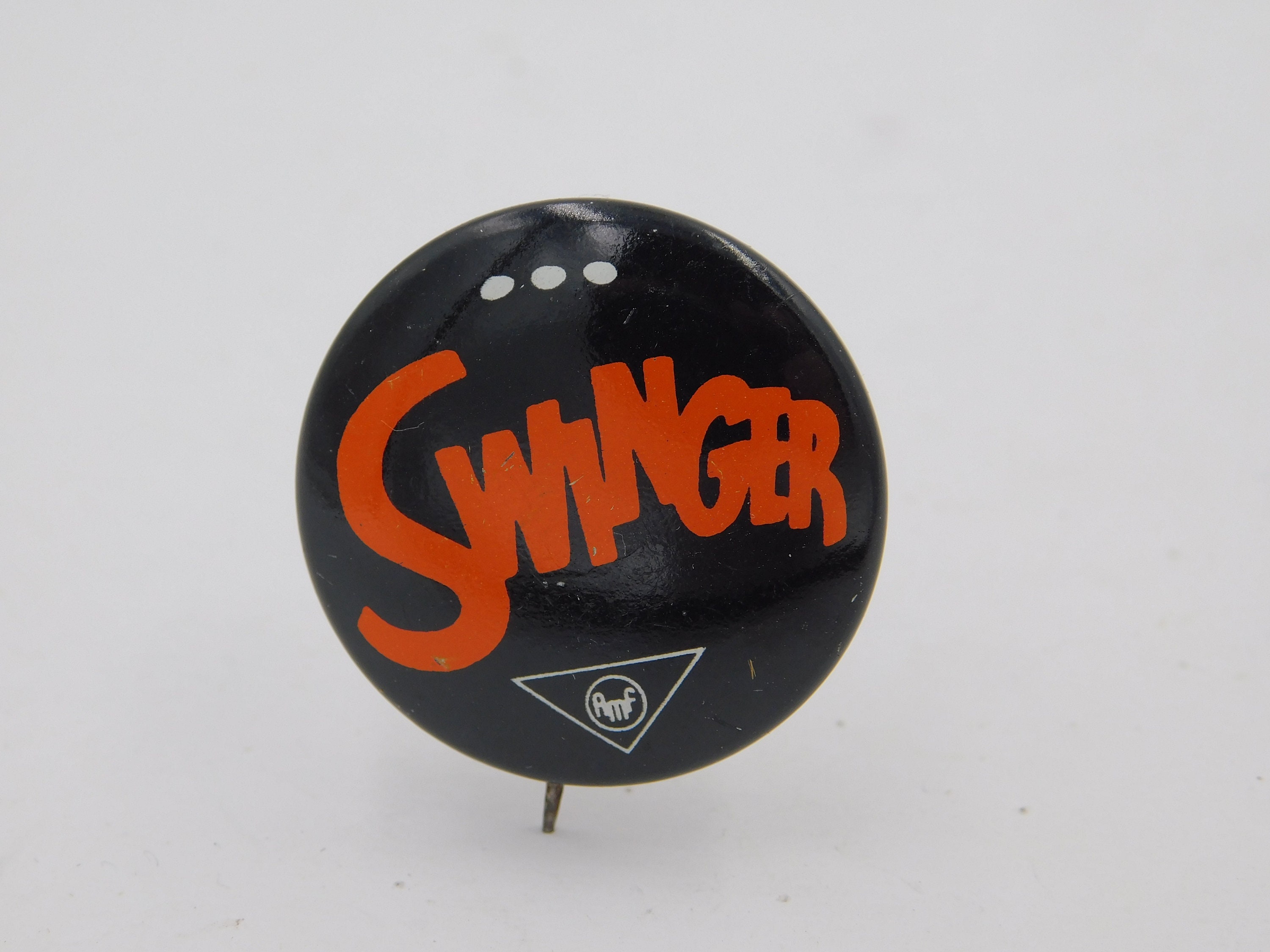 Swinger Pins