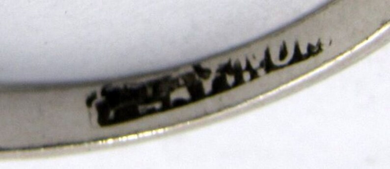 Nouveau Platinum Ring 2.4g Size: 5 12 No Stone