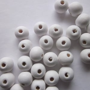 White Round Wood Beads 10mm 20 Beads image 1