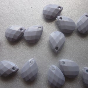 Light Gray Teardrop Faceted Acrylic Pendants 18mm 4 Pendants
