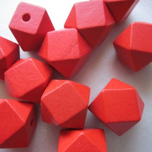 Perline geometriche poligonali in legno rosso 20 mm 8 perline