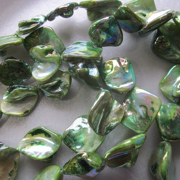 Green Mother of Pearl Shell Nugget Beads 17-24mm 8 Beads