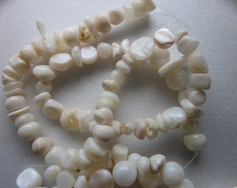 Mother of Pearl Shell Chip Pebble Beads 6-12mm 24 Beads