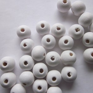 White Round Wood Beads 10mm 20 Beads image 2