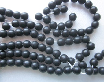 Black Round Glass Beads 5-6mm 20 Beads
