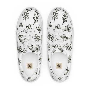 Women’s lace-up canvas shoes