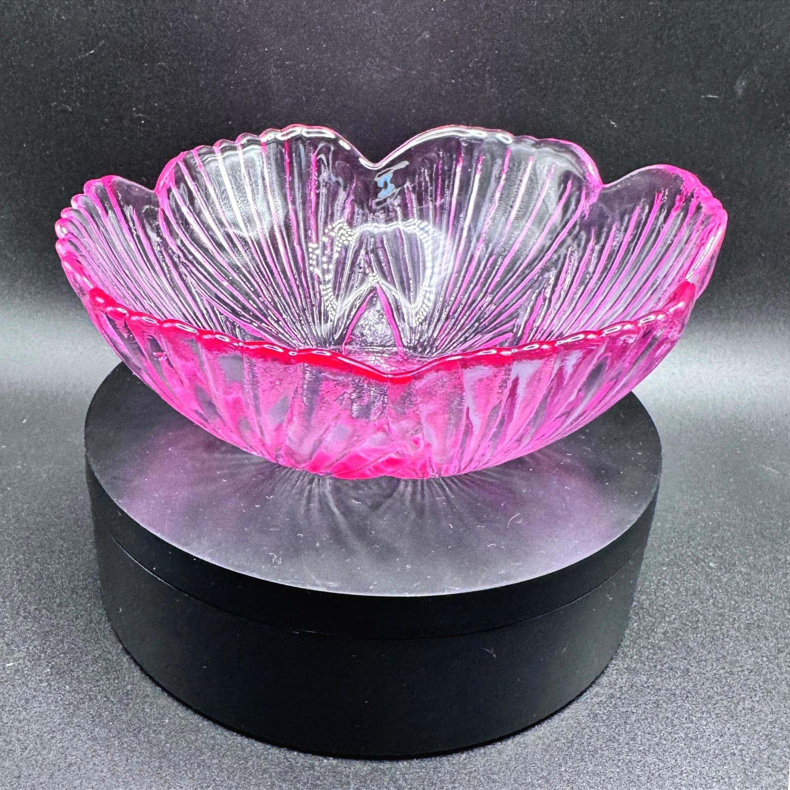 Dalzell Viking Pink Glass Scalloped Flower Bowl Handmade USA Art