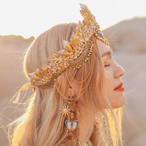 Sundream Mermaid Crown Festival Inspired Seashell Tiara with chains