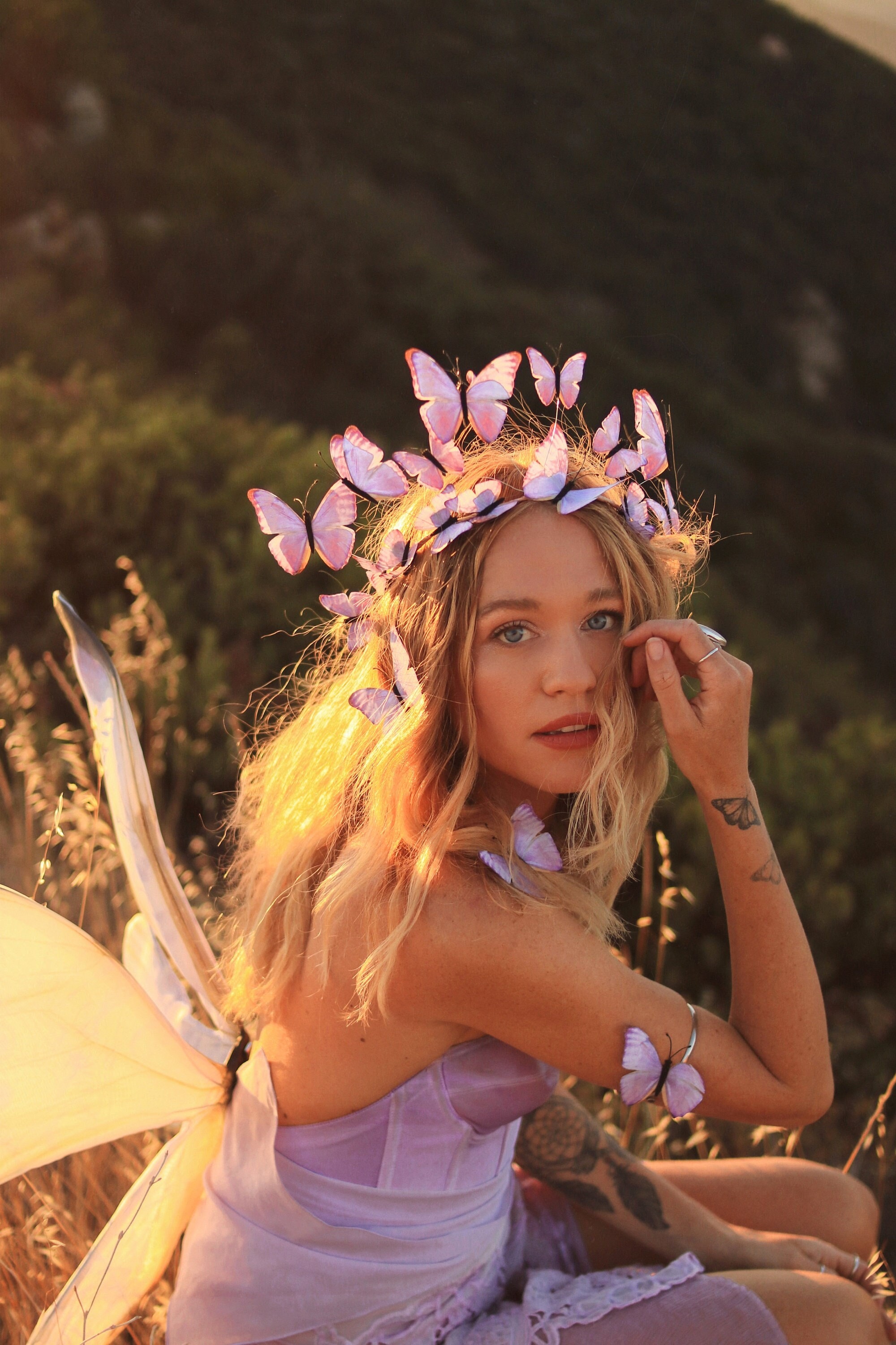 Couronne de papillons cœur d'améthyste