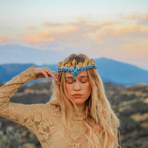 Faelyn Mermaid Crown in Sapphire image 5