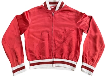 Chaqueta bomber vintage SWIFT de satén rojo con cremallera de los años 50