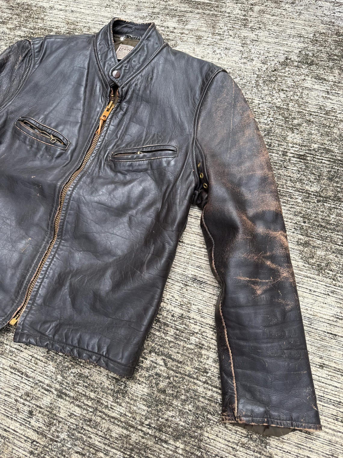 Vintage 1950s-60s Genuine Leather Cafe Racer Jacket, photo 3 sur 5