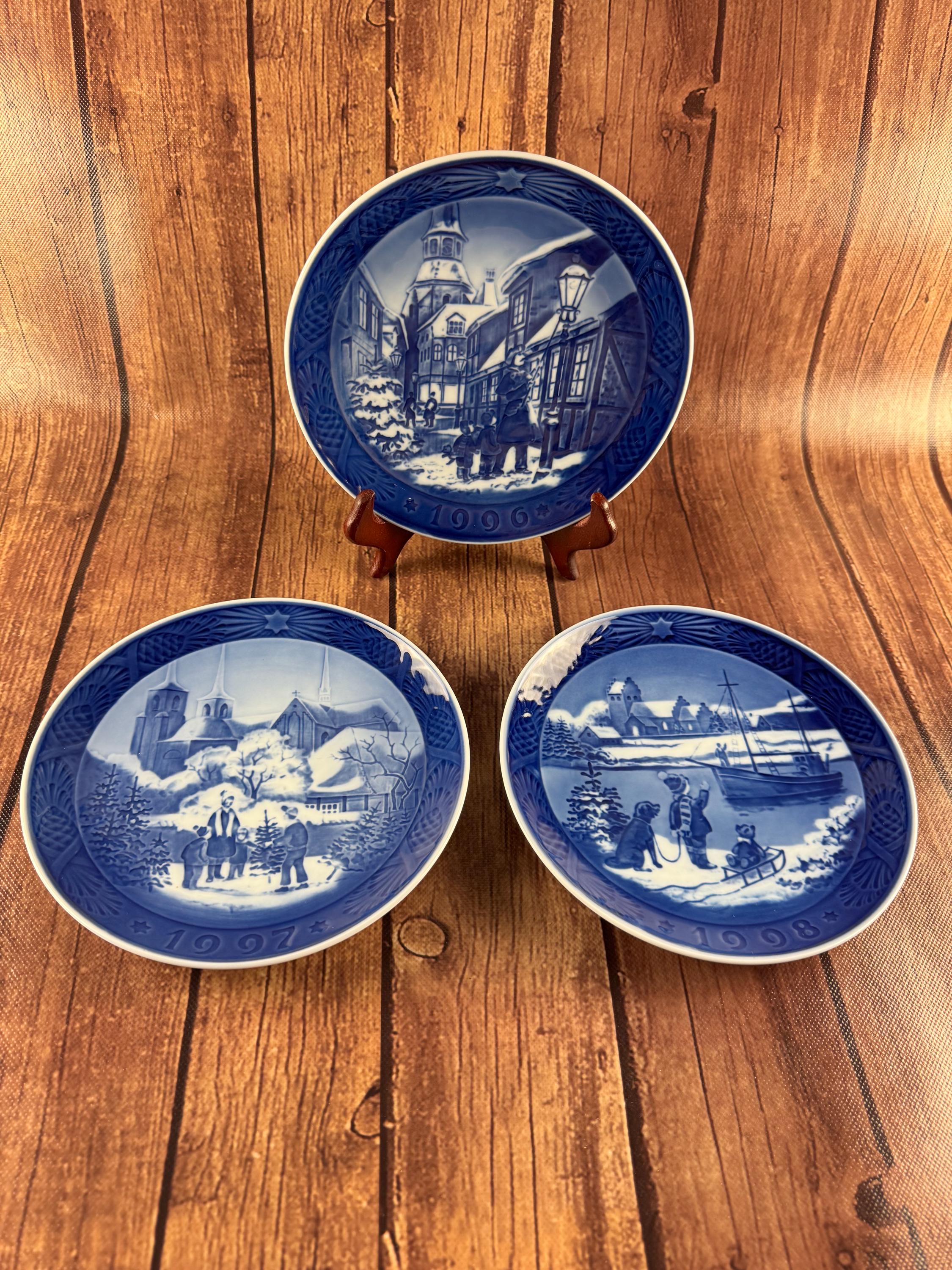 1998 Plate - Etsy