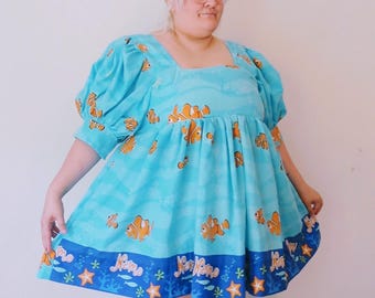 Disney Sheet Kleid - Handgemachtes Vintage Upcycled von Nemo Kleidung - One of a Kind
