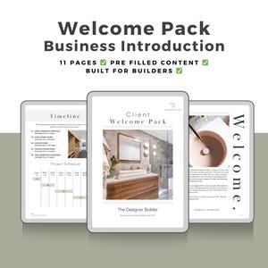 Può includere: Un pacchetto di benvenuto digitale per costruttori, con un'introduzione commerciale. Il pacchetto include 11 pagine di contenuti precompilati. La copertina mostra un interno bagno. Il testo include "Welcome Pack", "Business Introduction" e "The Designer Builder."