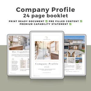 Puede incluir: Tres tabletas digitales que muestran un folleto de perfil de empresa. El folleto presenta imágenes y texto de diseño de interiores, incluyendo "Company Profile 2025" y "Print Ready Document". Las tabletas están sobre un fondo neutro.