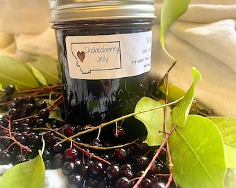 Mermelada de cereza silvestre y ciruela, hecha a mano por mamá en frascos de 8 onzas, elaborada por ella misma en Montana.