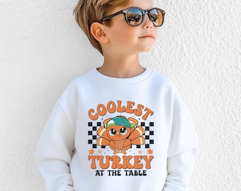 Den coolaste kalkon-på-bordet-tröjan, rolig Thanksgiving-tröja, söt hösttröja för barn, kalkondagsoutfit för familjen, småbarnsoutfit