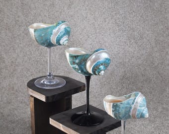 Artistic shell wine glasses, seashell martini glasses, elegant table decorations, beach wedding bridesmaid gifts