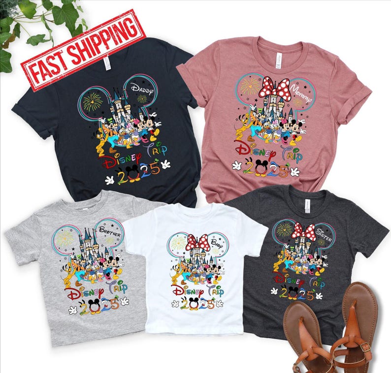Disney Family Trip 2026 Shirt, Custom Family Vacation Tee, Matching Disney Shirts, Disneyland & Walt Disney World Shirts imagen 4