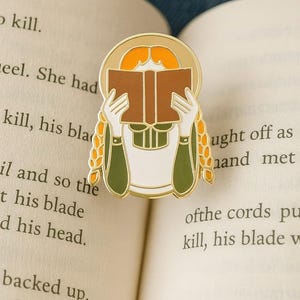 Anne Shirley “Reading” Enamel Pin – Anne of Green Gables Literary Badge | Bookish Gift for Readers & Classic Novel Fans