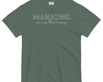 Camiseta "Mahjong es mi terapia" / Colores cómodos 1717 / Camiseta de Mahjong / Ropa unisex de Mahj / Regalo de Mahjong