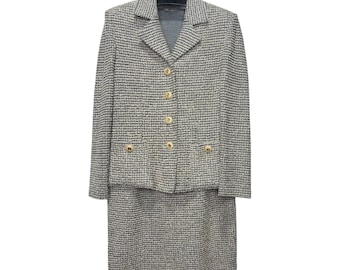 St John Collection Marie Gray Knit Skirt Suit Gray Cream Logo Button Vintage 2