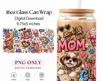 Puede incluir: Un vaso de 16oz con tapa de bambú y pajita, que presenta un diseño digital con el texto 'MOM CLUB', ilustraciones de cachorros con gafas de sol en forma de corazón, lazos con estampado de leopardo, corazones rosas, flores y huellas en un patrón.