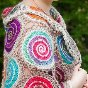When Alice Fell-Spiral Construction. Photo tutorial and crochet pattern.