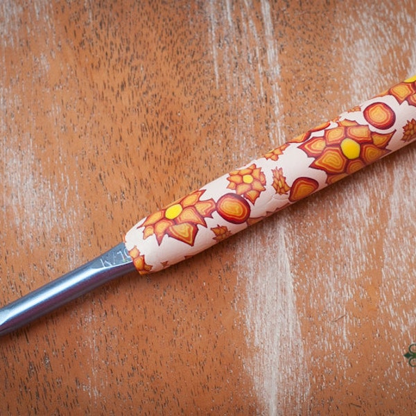 Love Handles for aesthetics and ergonomics-Clay Crochet Hook~Fall Floral