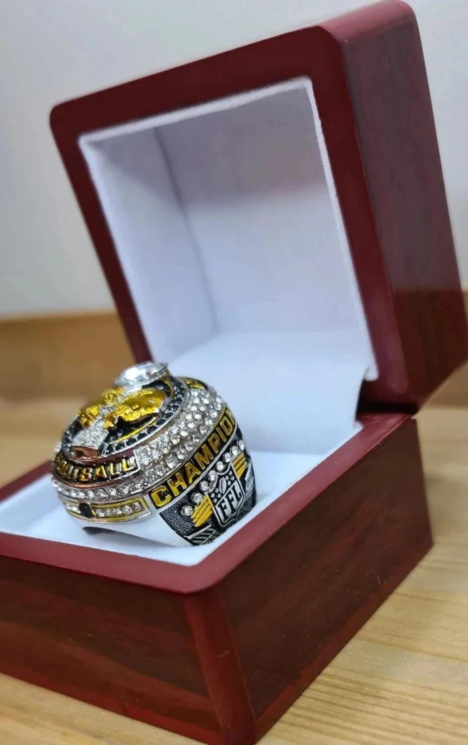 Medaglia Sedile WC Personalizzata – Fantacalcio Ultimo Posto, Oro O Argento Con Incisione Gratuita