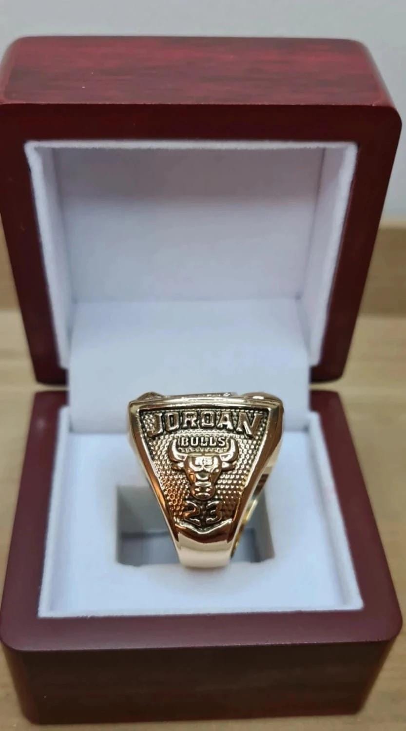 1998 chicago bulls championship ring