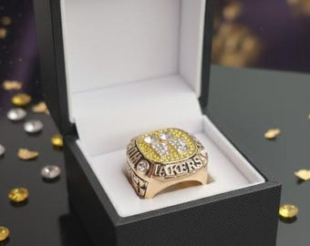 Champion Style Ring NBA 2001 Kobe Bryant Los Angeles Lakers – Gold